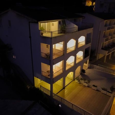 Apartments Larus Baska Voda Luaran gambar