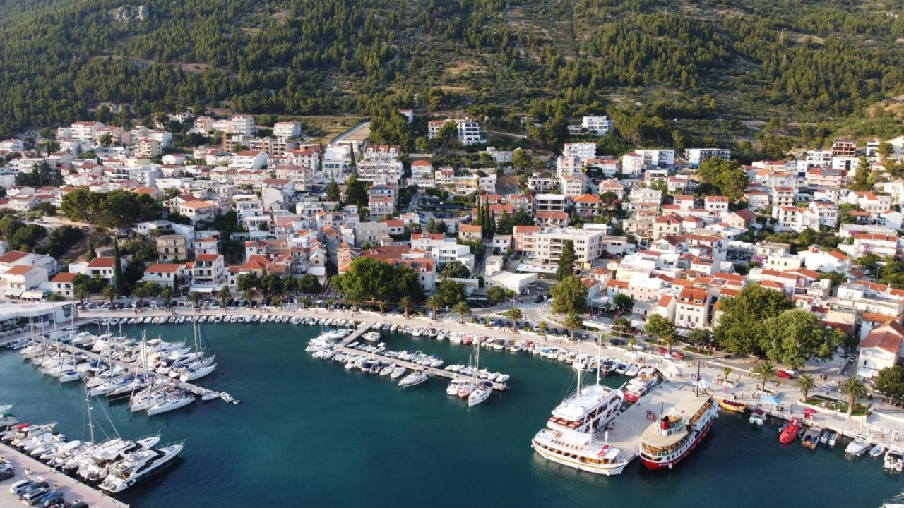 Apartments Larus Baska Voda Luaran gambar