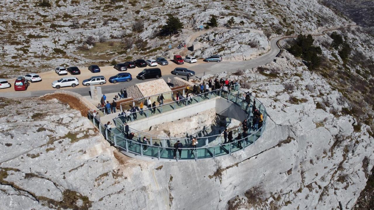 Apartments Larus Baska Voda Luaran gambar