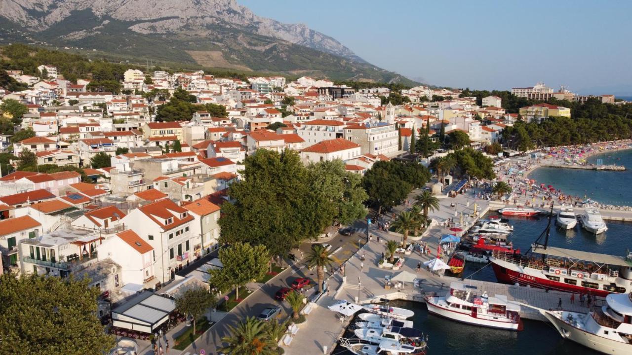 Apartments Larus Baska Voda Luaran gambar