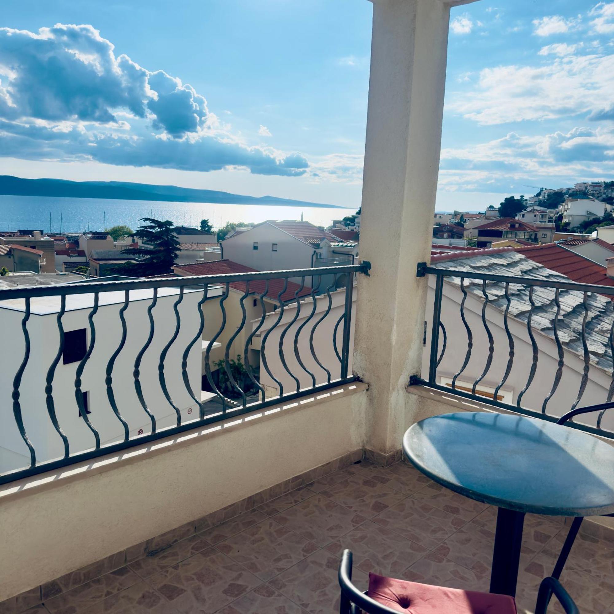 Apartments Larus Baska Voda Bilik gambar